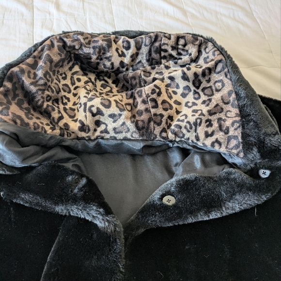 Black Faux Fur with leopard inside Hooded Jacket size 14 - Picture 2 of 3
